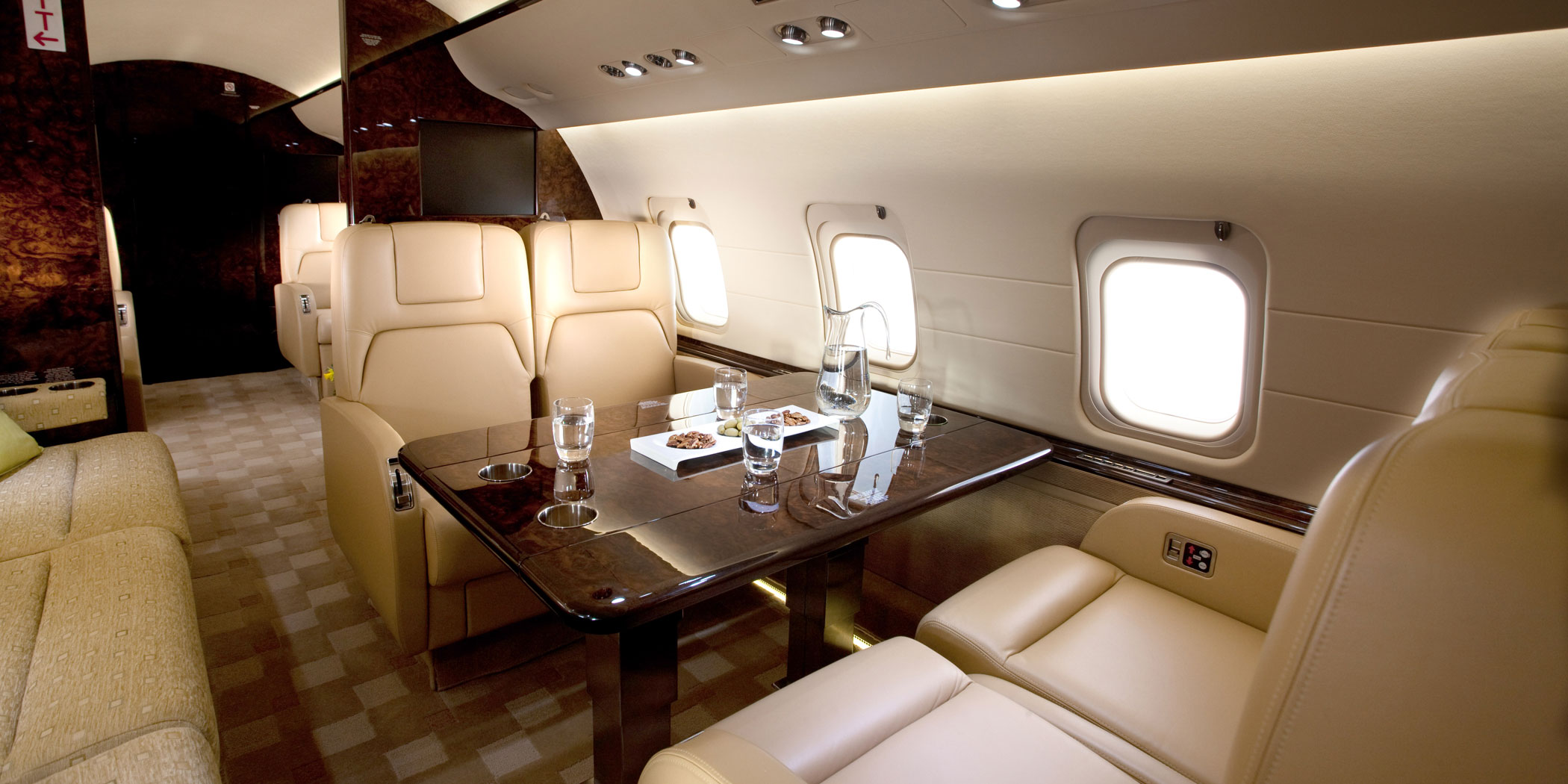 Challenger 850 cabin interior for Mexico charter