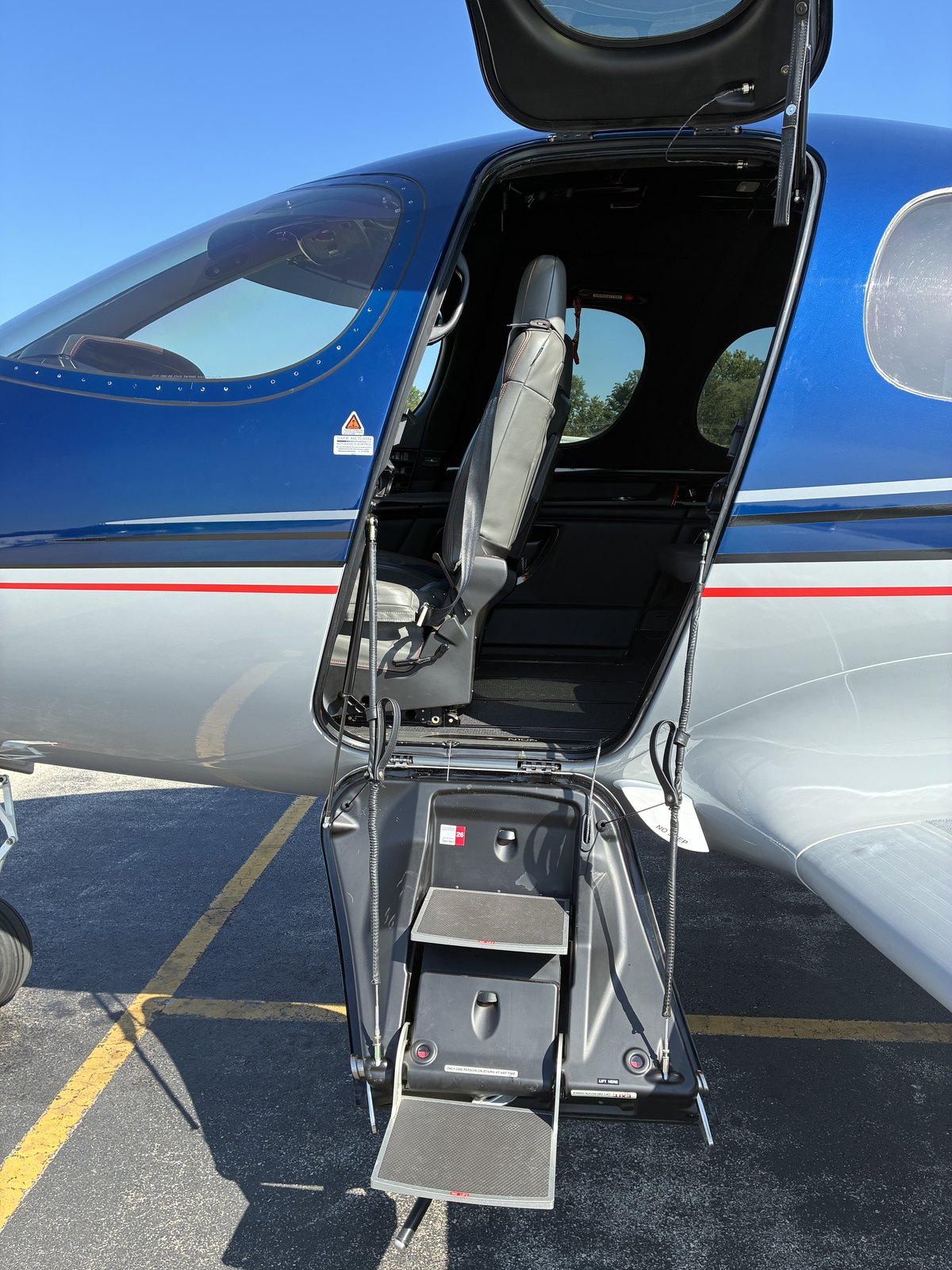 Cirrus Vision Jet SF50 cabin door and air-stair for Mexico charter