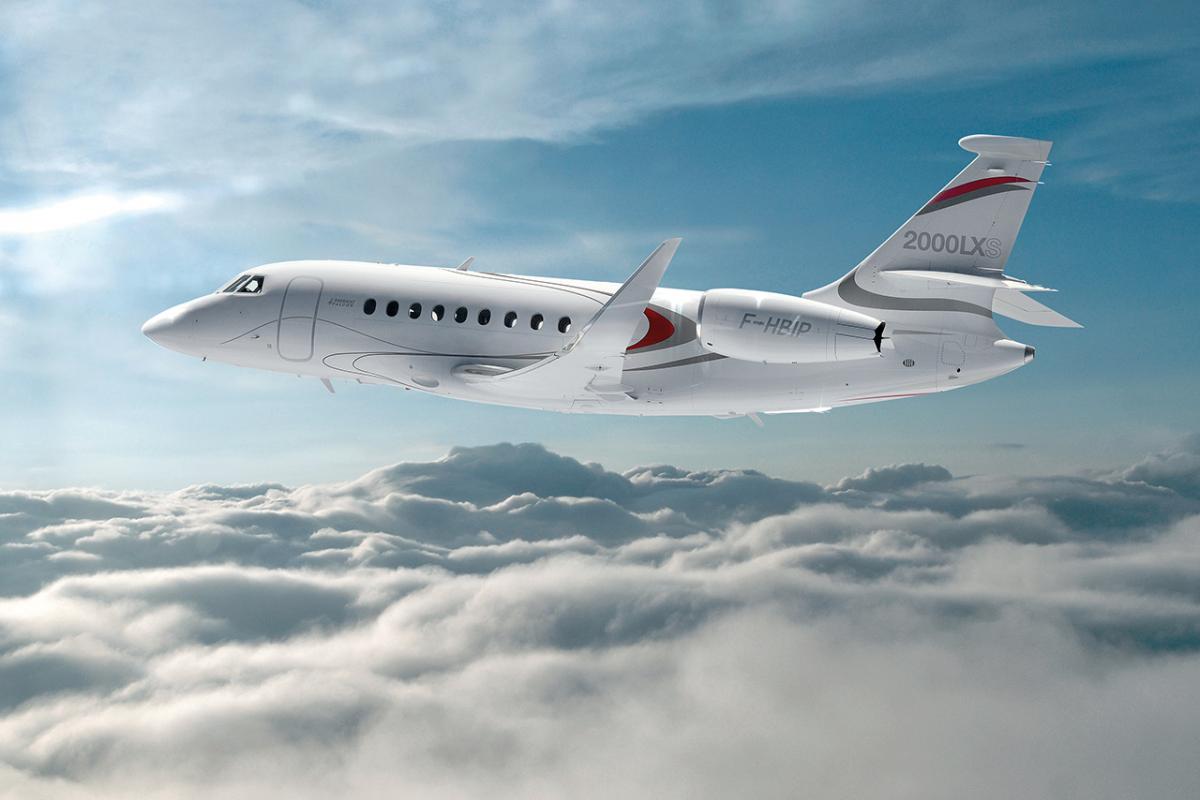 Dassault Falcon 2000LXS heavy jet interior