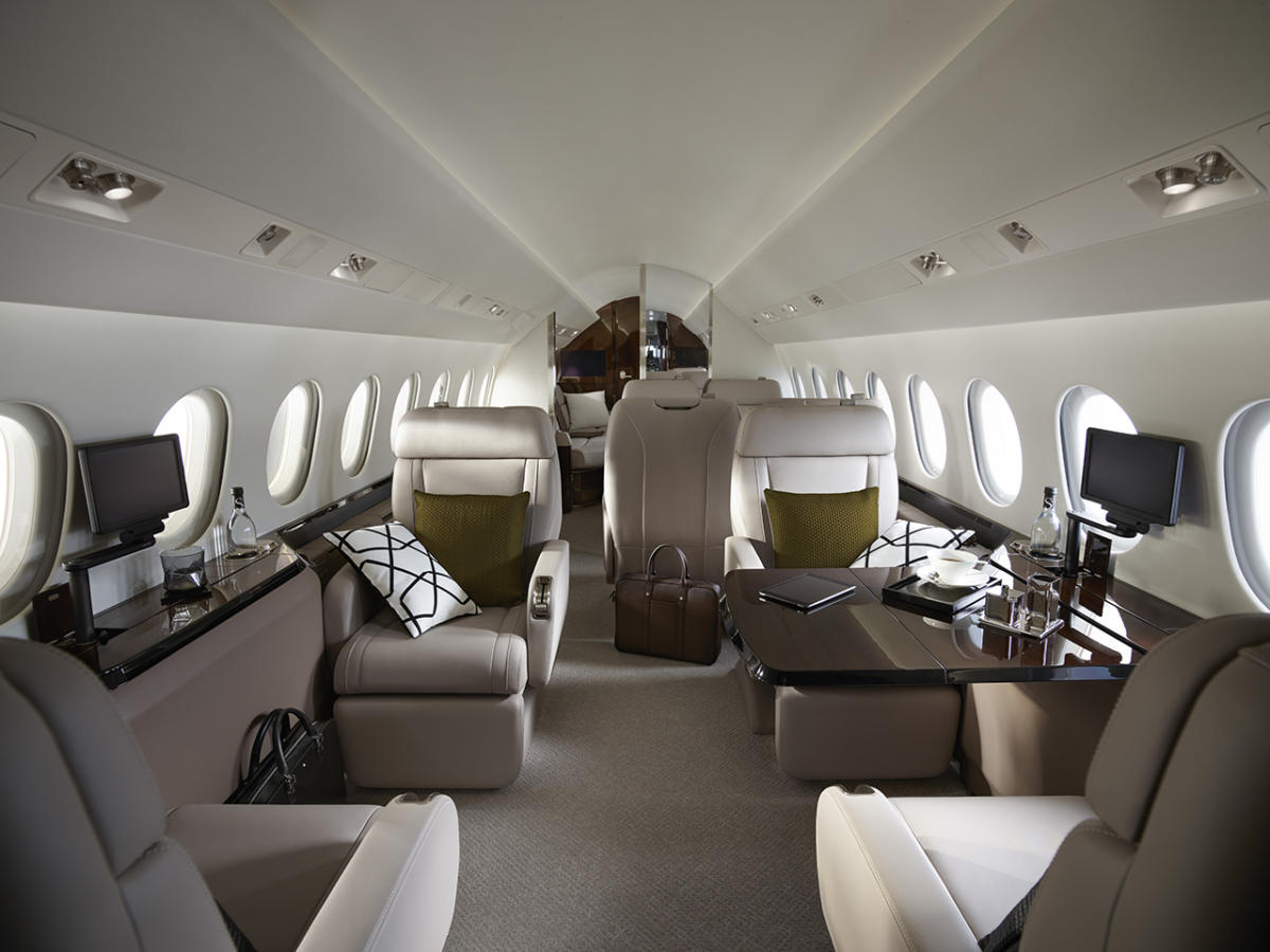 Dassault Falcon 900LX heavy jet interior