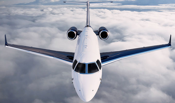 Embraer Legacy 450 midsize jet interior
